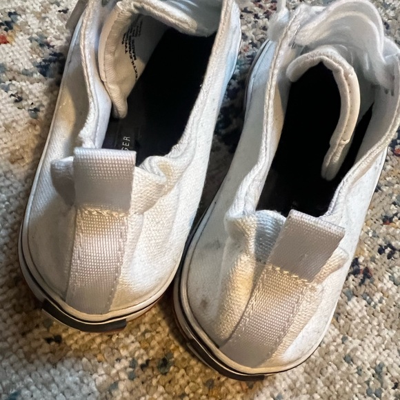 Women’s Tommy Hilfiger slip on style shoe - Picture 7 of 10